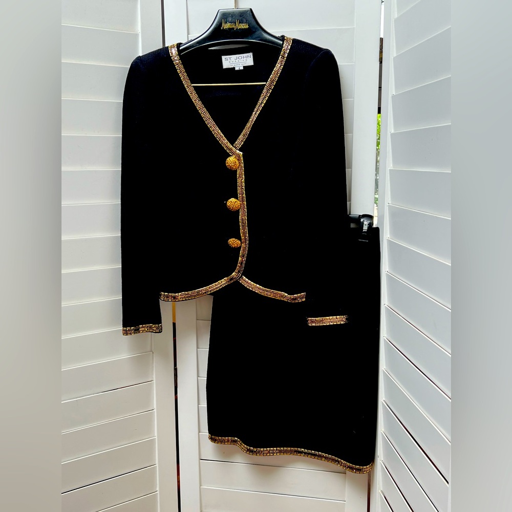 ST JOHN EVENING by Marie Gray Evening jacket w/skirt. SIZE 4 Black w/Gold EUC